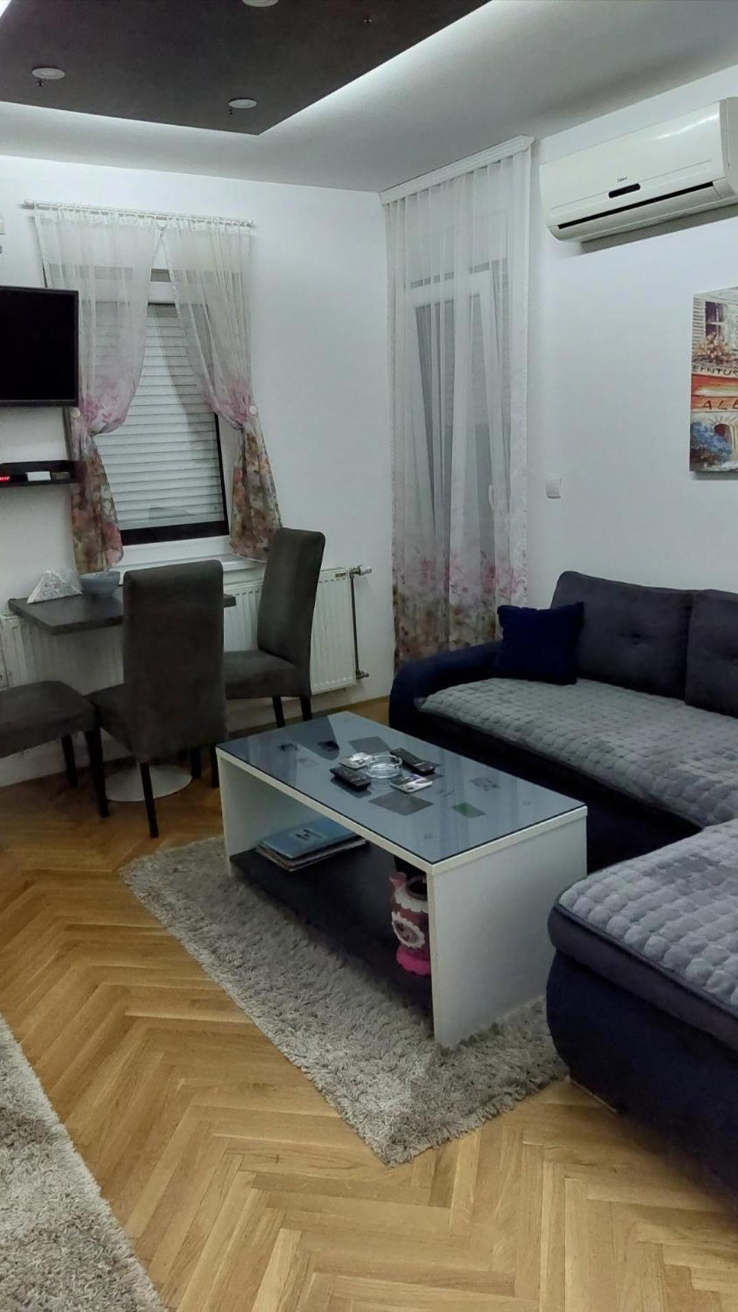 Apartman Luna Apartment Valjevo Ngoại thất bức ảnh